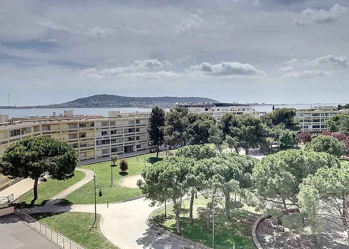 Chaleureux Avec Balcon, Animaux Admis, Pour Cure Ou - Fr-1-503-85 Apartamento *